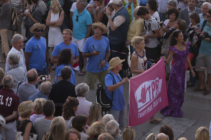 02 10 2014, Saint-Tropez (FRA,83), Voiles de Saint-Tropez 2014, Day 4, défilé des équipages   crew parade