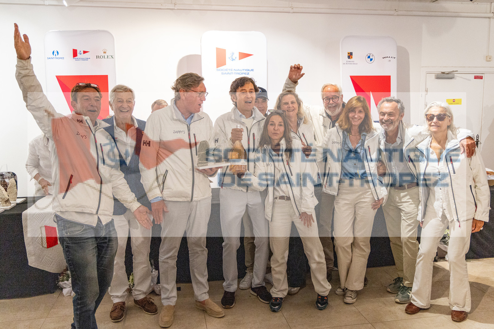 GMR_VST25_16175.jpg GMR_VST25_16175.jpg