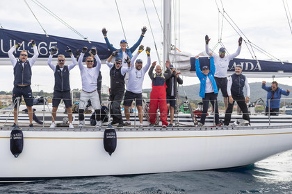 08 10 2022, Saint-Tropez (FRA,83), Voiles de Saint-Tropez 2022,  Race 4 (abandonned), Saida crew (winner divsion 4)
