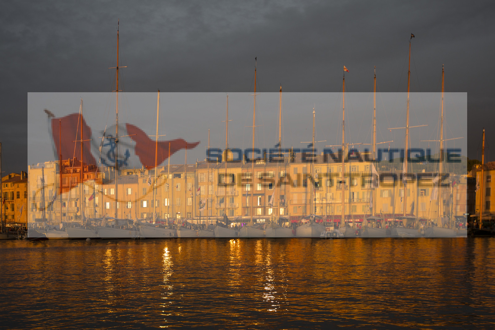 01 10 2025, Saint-Tropez (FRA,83) , Voioes de Saint-Tropez 2015, Day 4, Crew parade